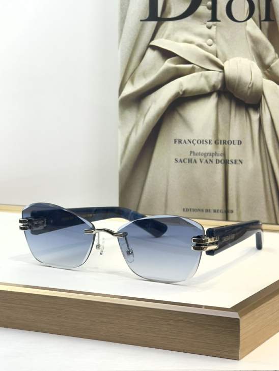 Picture of Dior Sunglasses _SKUfw76161384fw